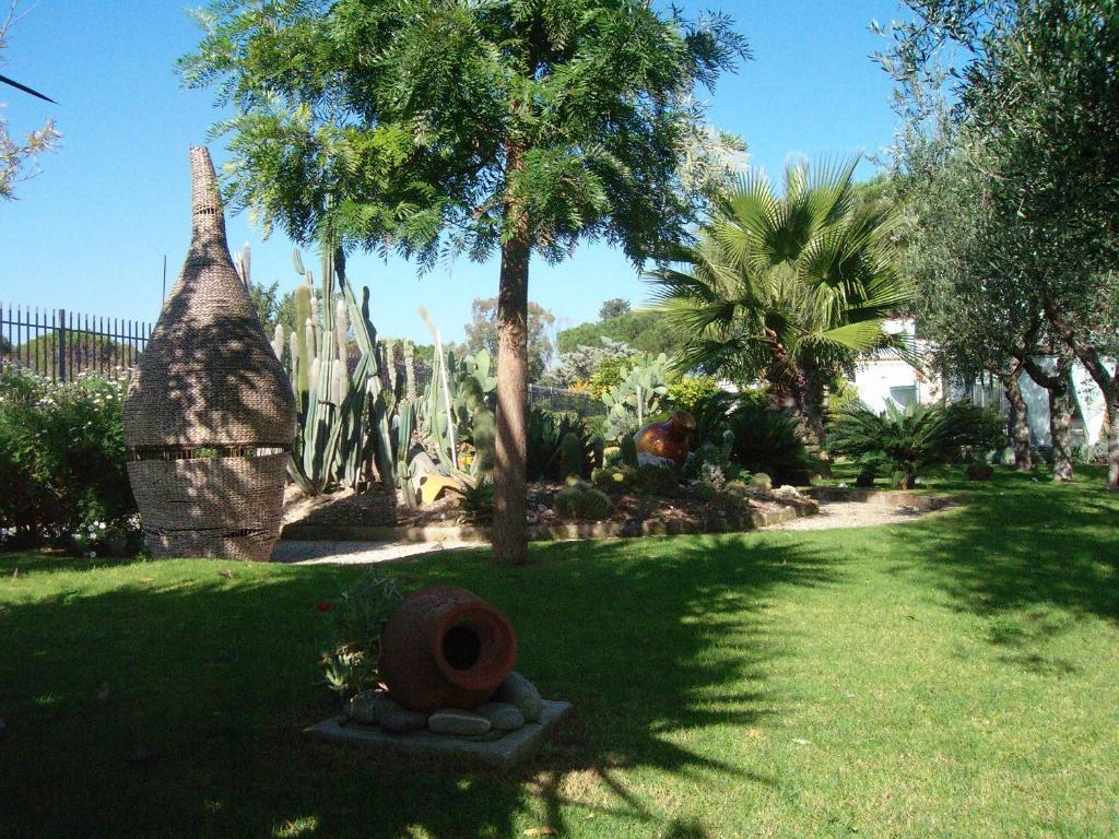 Отель Il Giardino Del Te Барлетта Экстерьер фото