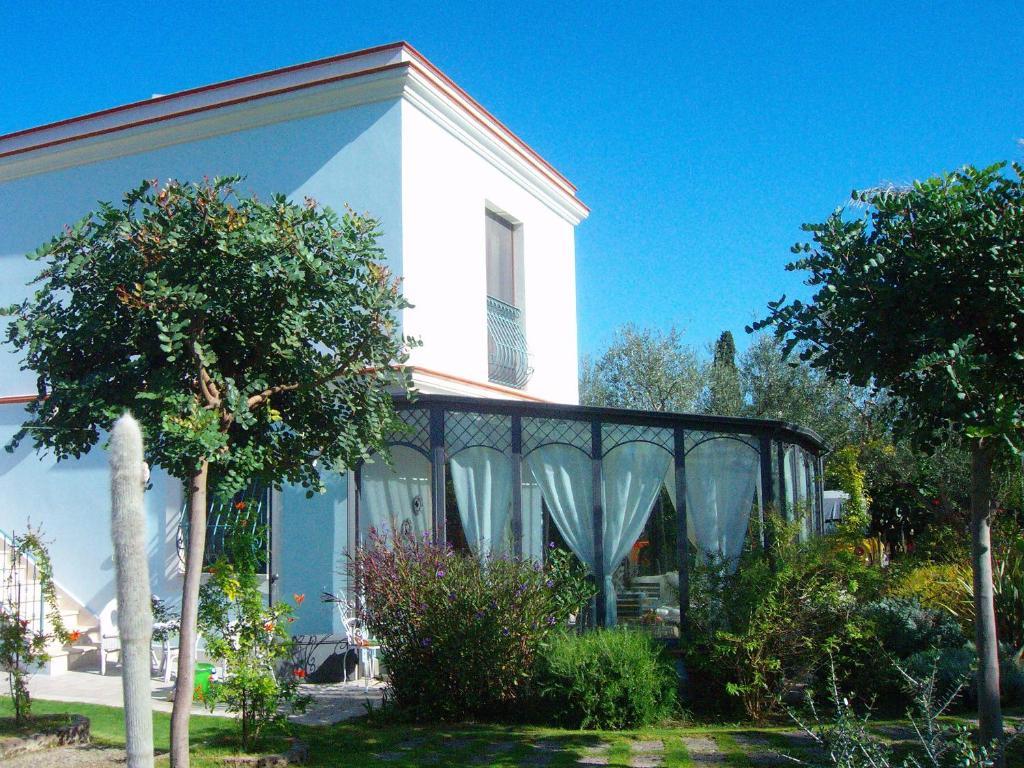 Отель Il Giardino Del Te Барлетта Экстерьер фото